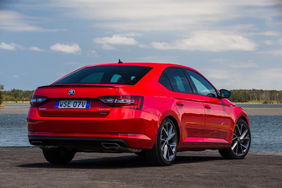 Skoda Superb 4x4 SportLine 2017 года  (AU) (фото 6 из 22)